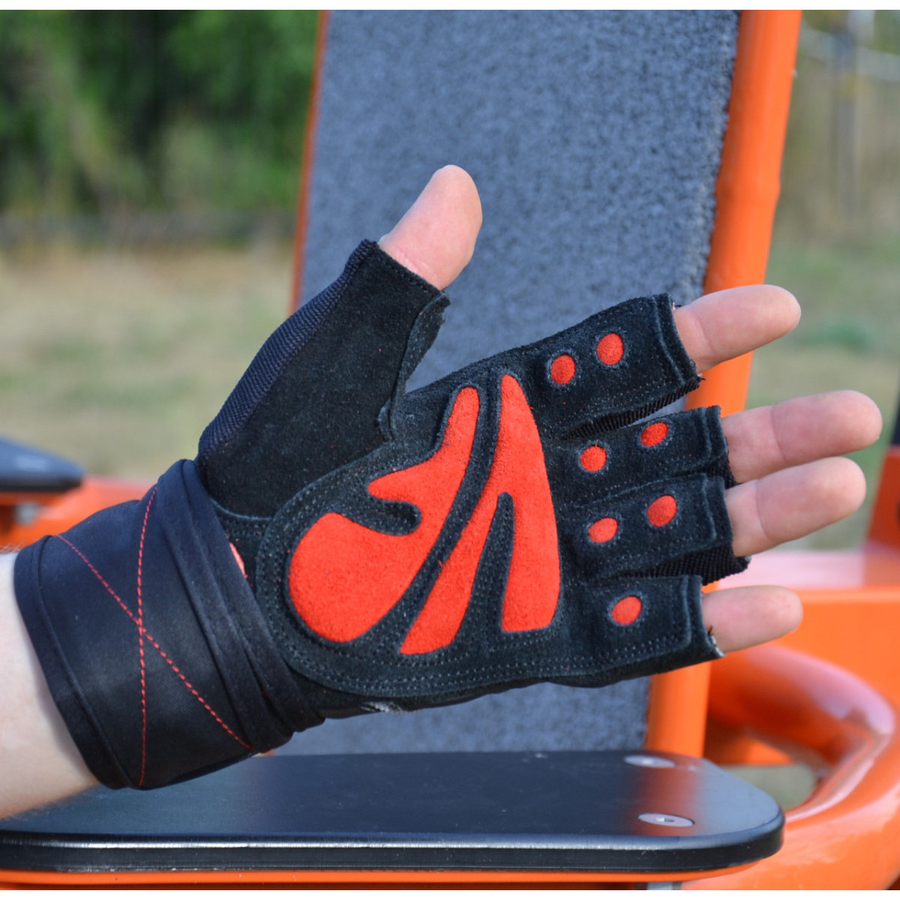 MadMax перчатки Унсекс для тренировок MFG-568 Extreme (Black/Red), S